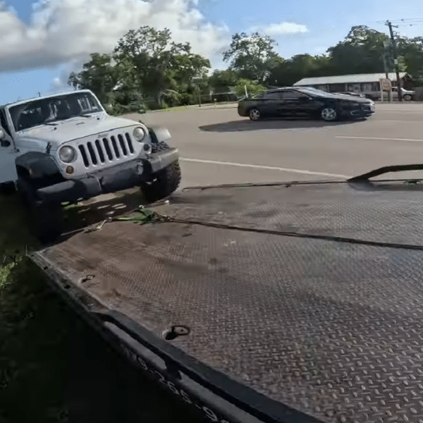 The Benefits of Medium Duty Towing for SUVs and RVs | Peachtree City Towing